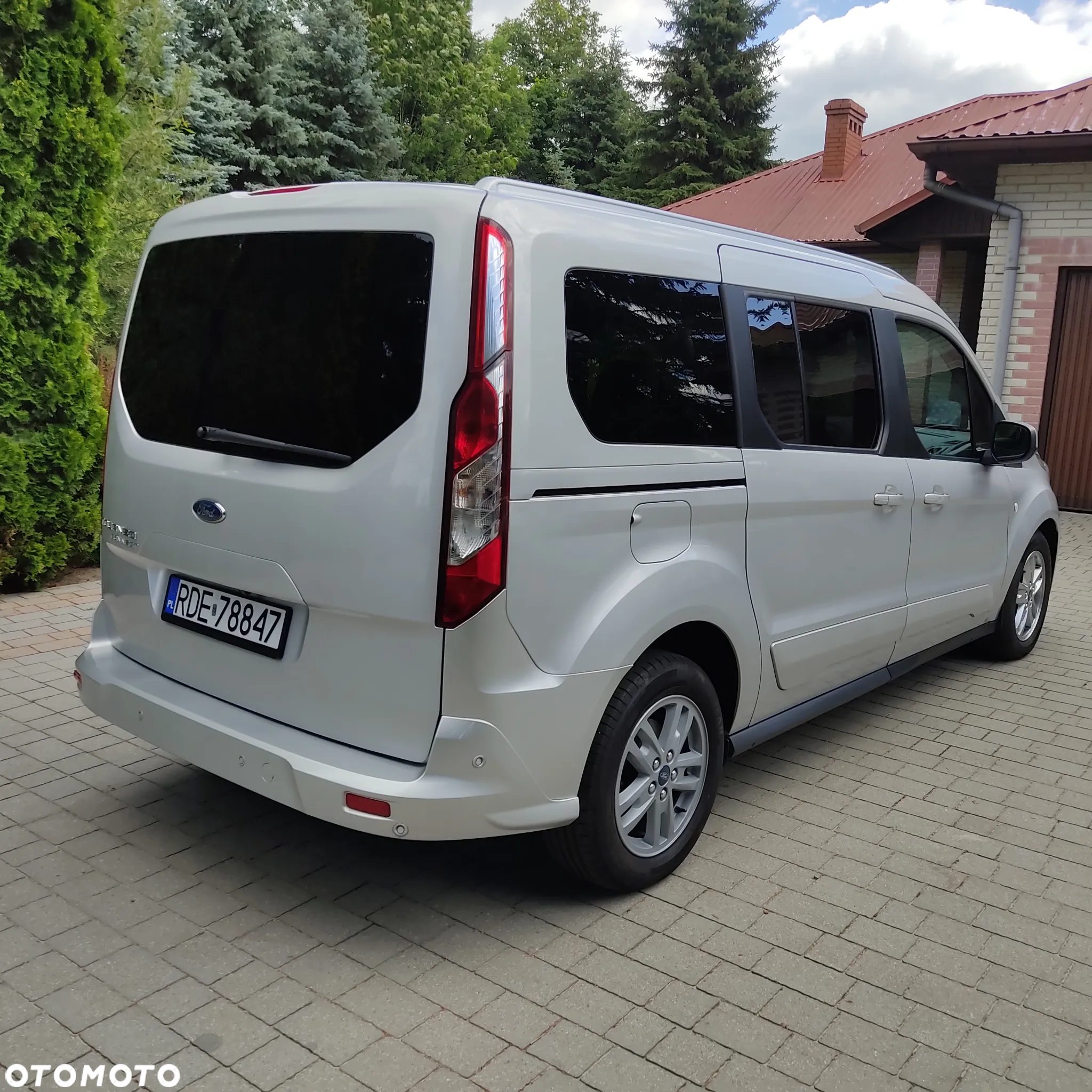 Ford Tourneo Connect Grand - 5