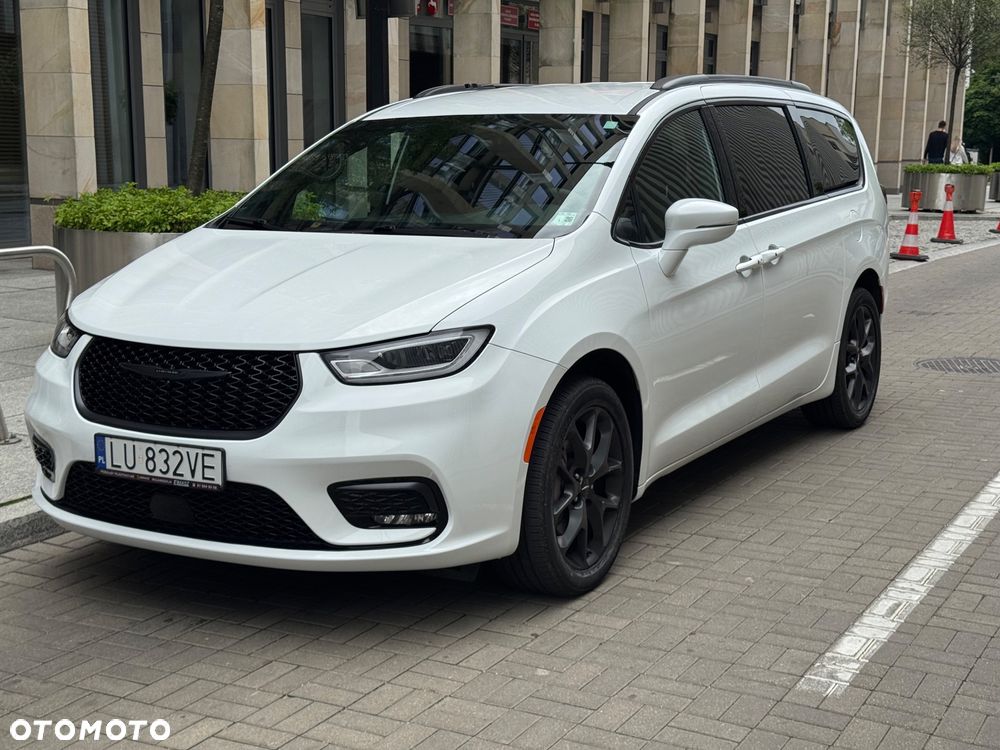 Chrysler Pacifica - 15