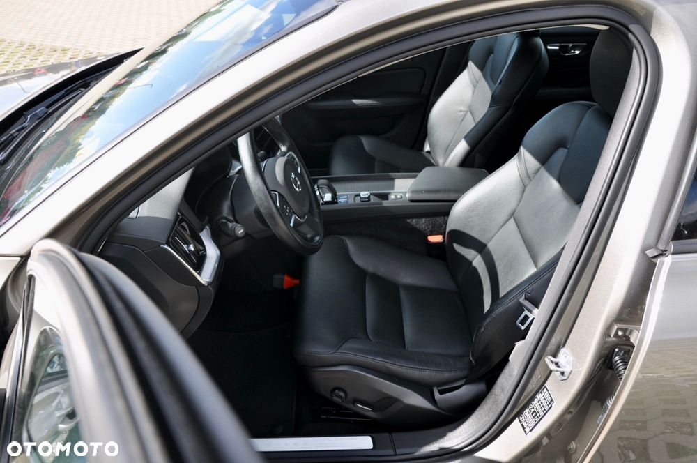 Volvo V60 B3 B Geartronic Momentum - 20