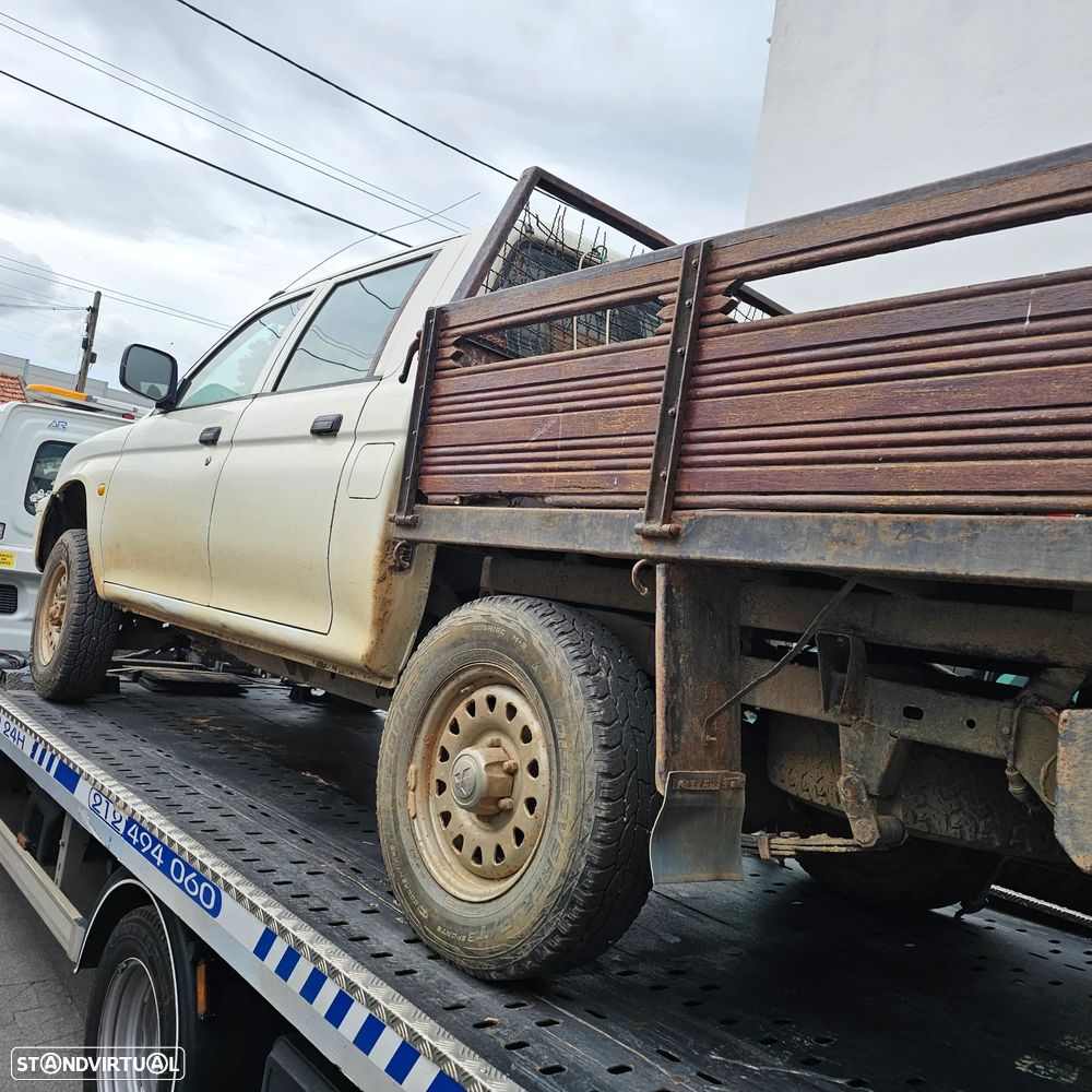 Mitsubishi L200 2.5 TD St Eleg Full Box - 20