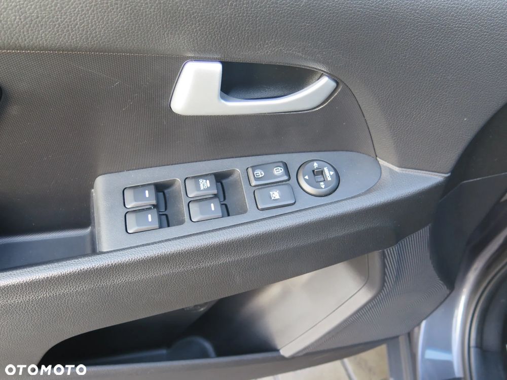 Kia Sportage - 14