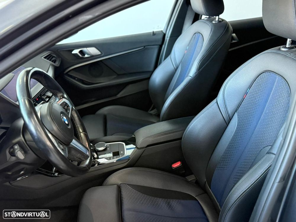 BMW 118 i Pack Desportivo M Auto - 4
