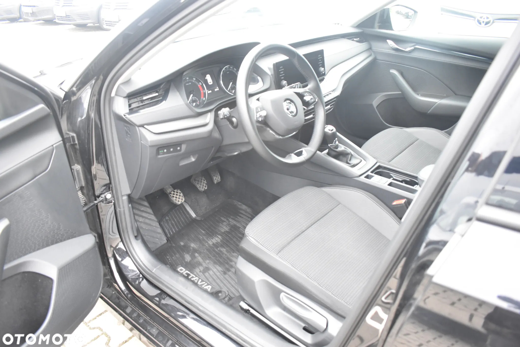 Skoda Octavia 1.5 TSI ACT Ambition - 9