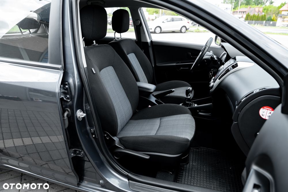 Kia Ceed 1.4 CVVT Spirit - 24