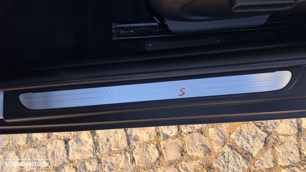 MINI 3 Portas Cooper S - 24