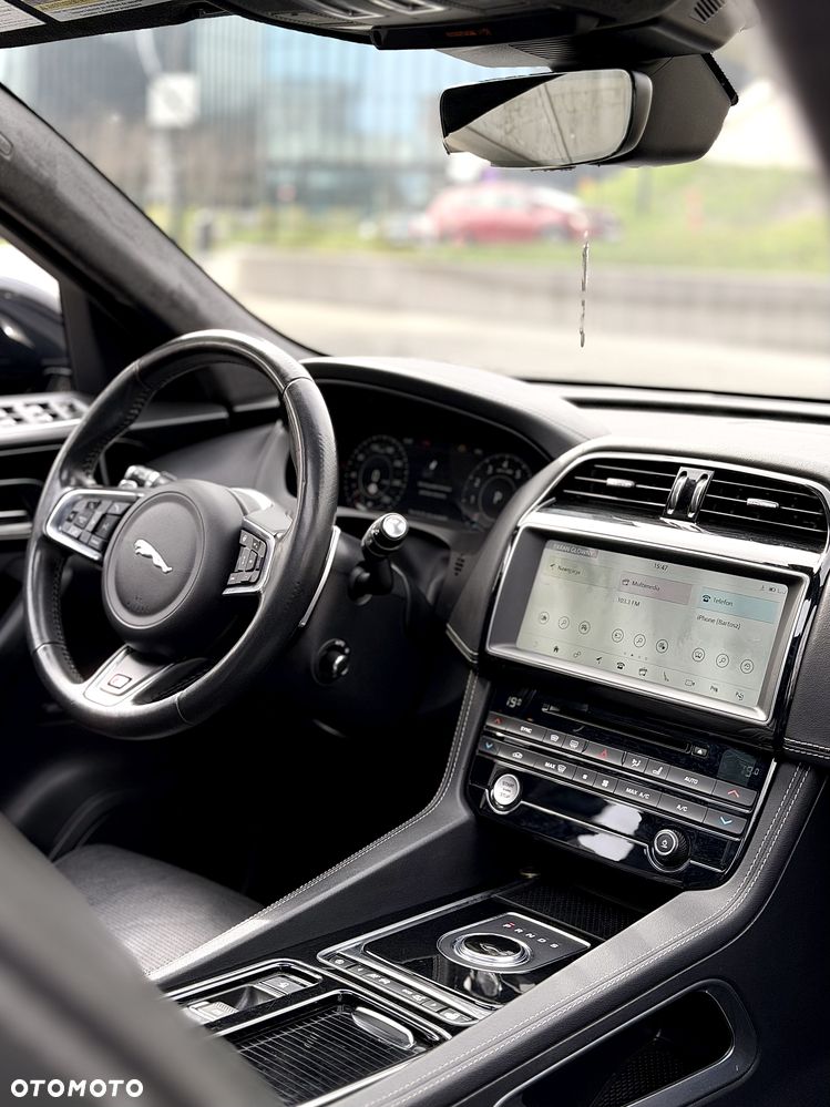 Jaguar F-Pace 3.0 V6 AWD S - 12