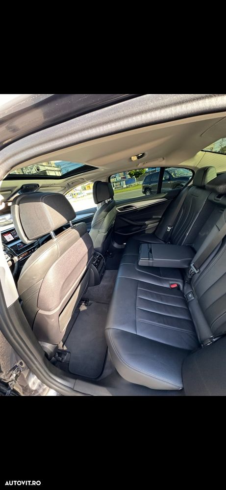 BMW Seria 5 530d xDrive AT - 9