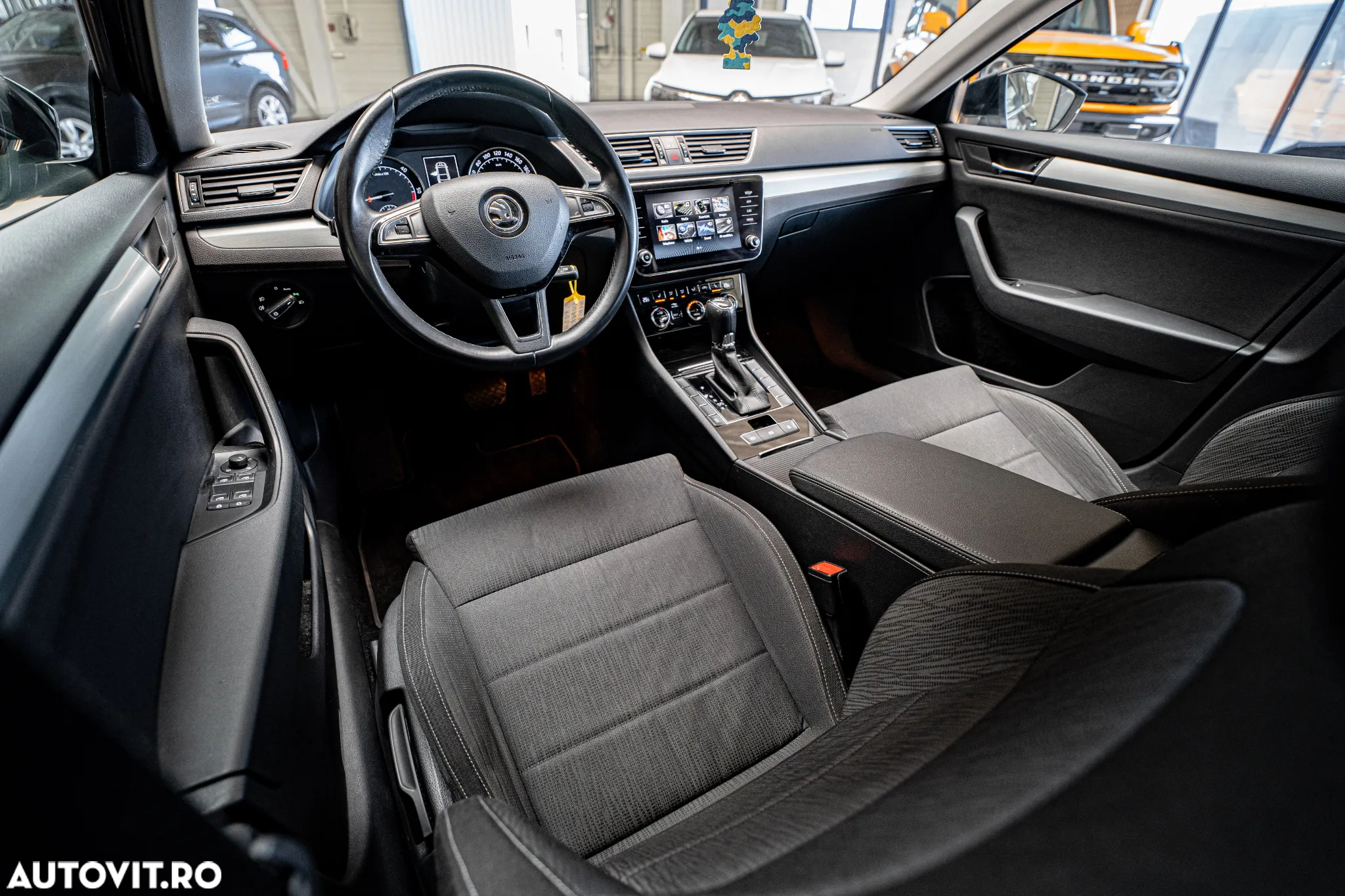Skoda Superb 2.0 TDI DSG Style - 6