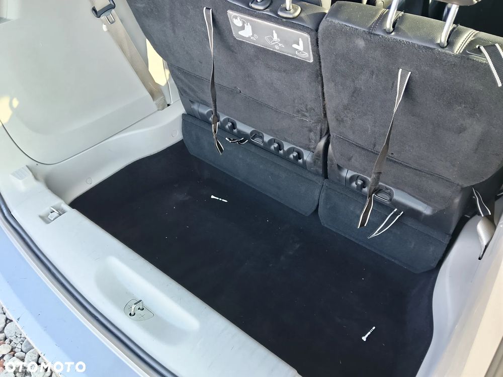 Chrysler Pacifica - 10