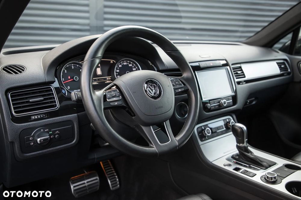 Volkswagen Touareg 3.0 V6 TDI 4XMot BMT - 17