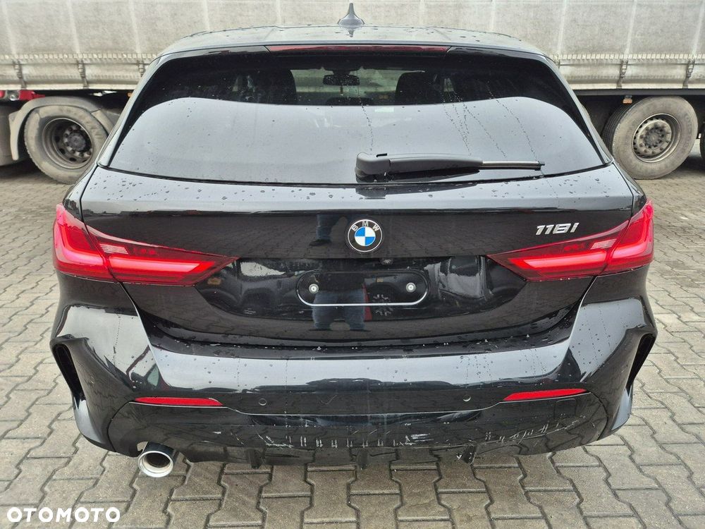 BMW Seria 1 118i Edition M Sport Shadow - 8