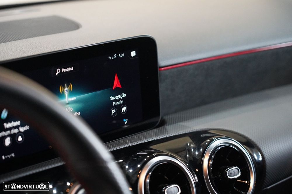 Mercedes-Benz A 180 d AMG Line - 12