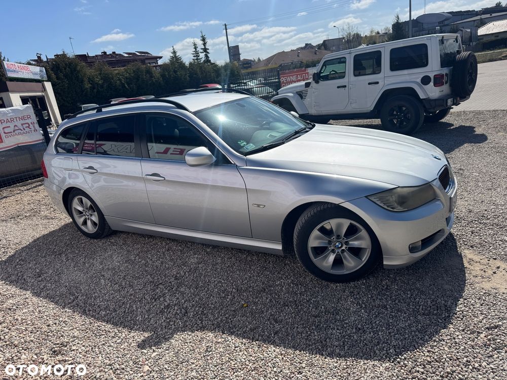 BMW Seria 3 318d DPF Edition Sport - 9