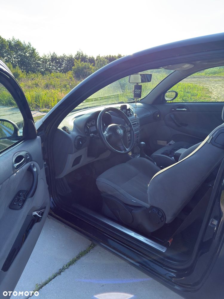 Alfa Romeo 147 1.9 JTD 16V Distinctive - 11