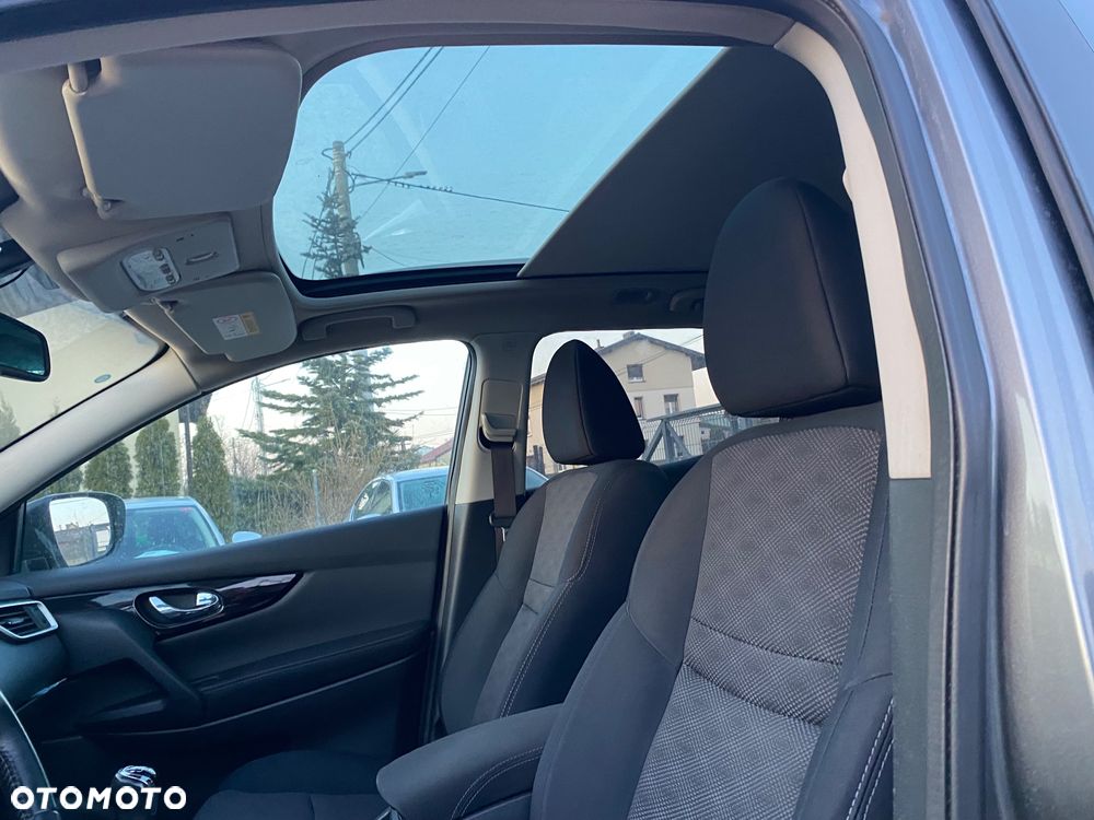 Nissan Qashqai 1.6 DIG-T N-Connecta - 24