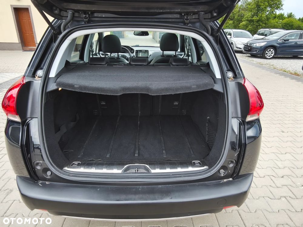 Peugeot 2008 BlueHDi FAP 120 STOP & START Allure - 23