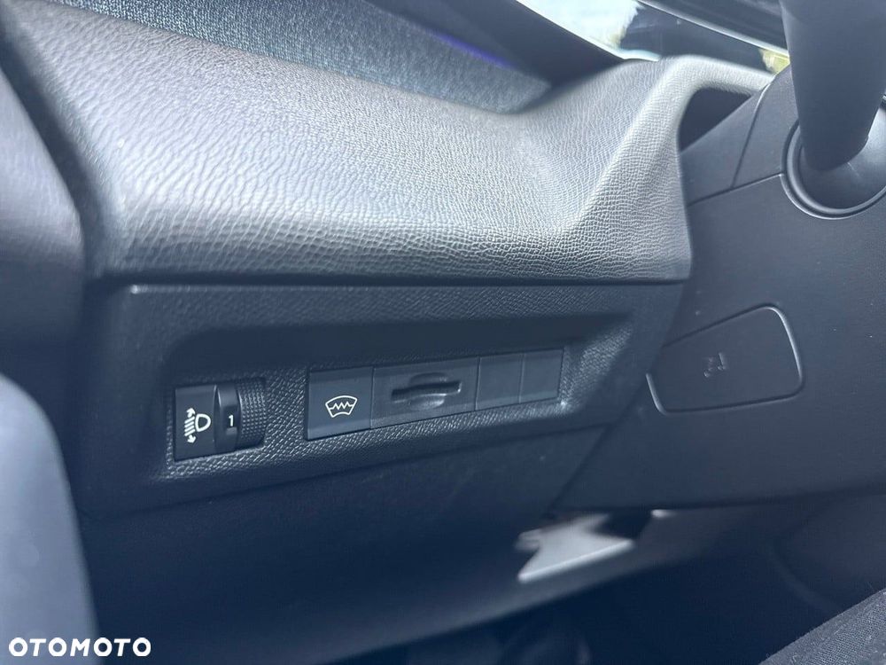 Peugeot 408 1.2 PureTech Allure Pack S&S EAT8 - 28