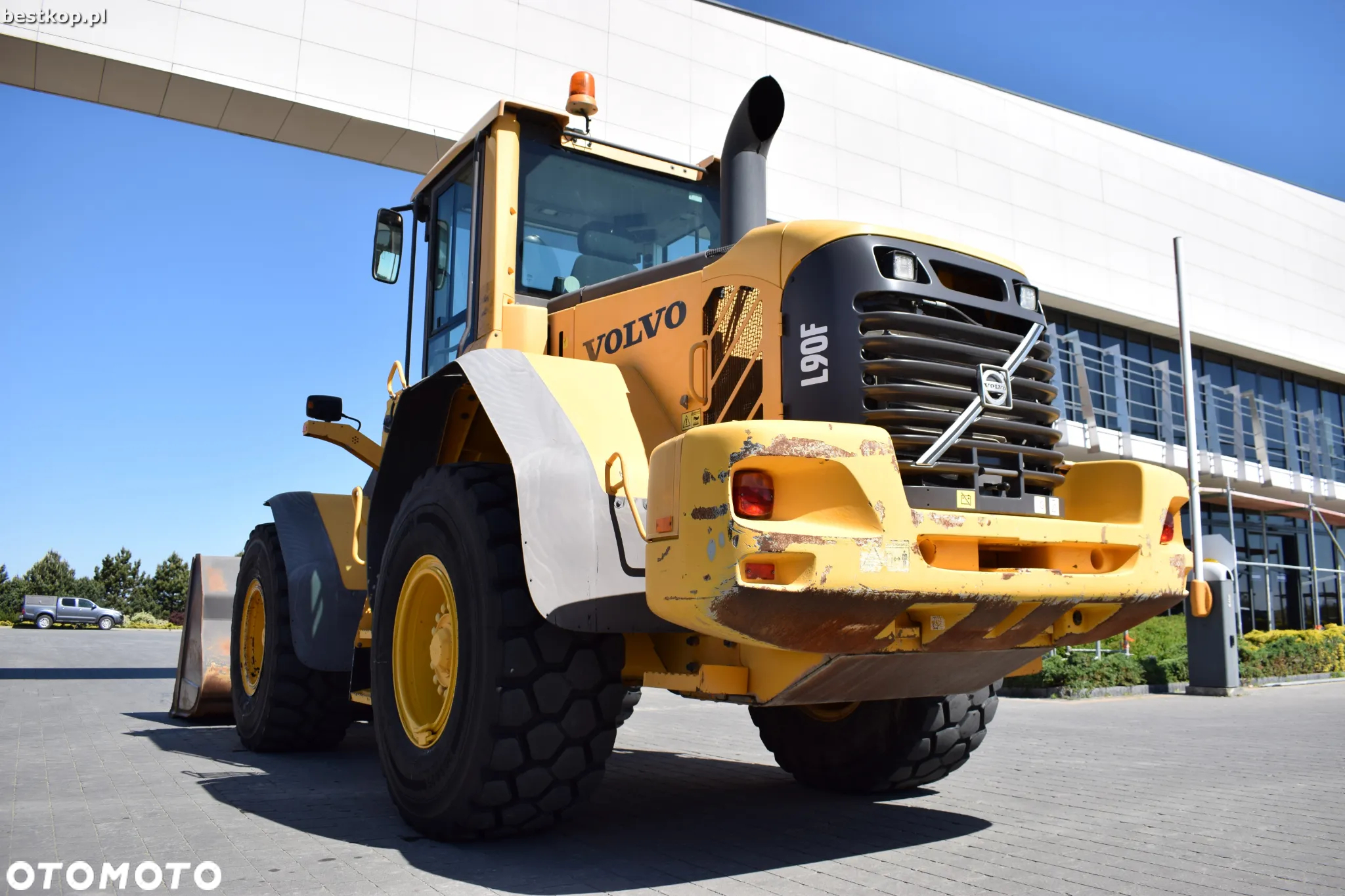 Volvo L90F - 8