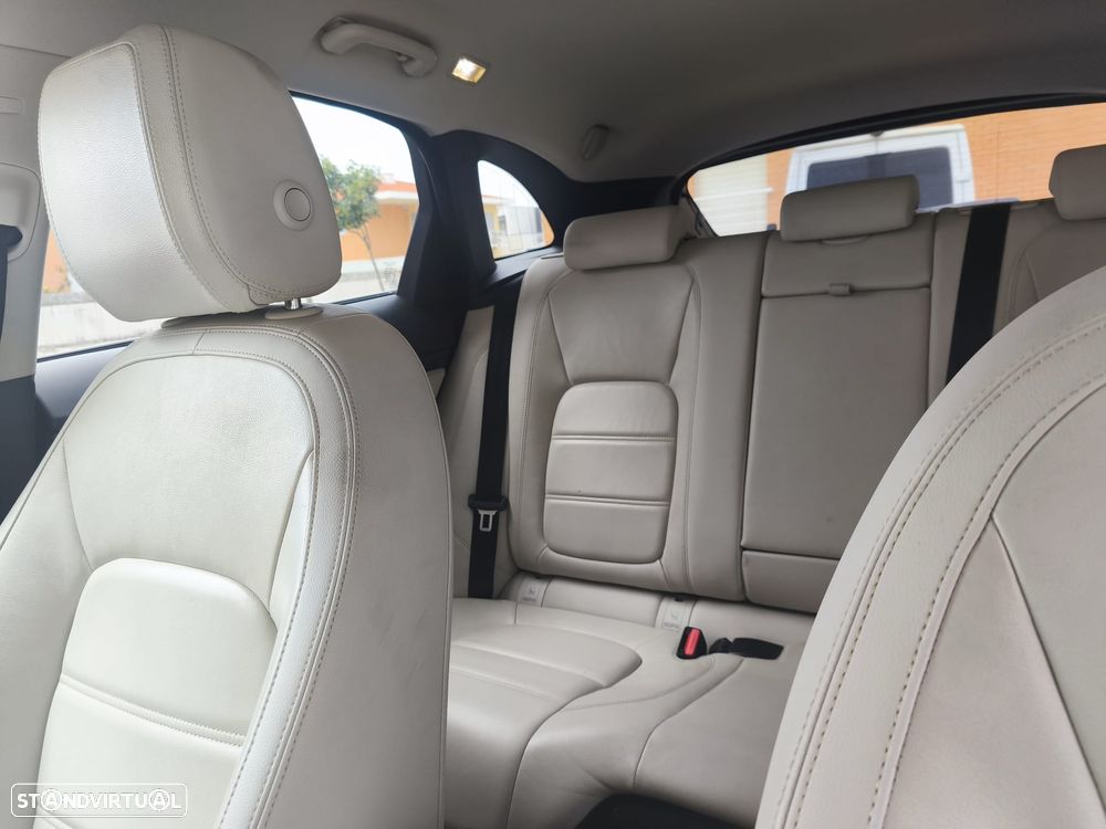 Jaguar F-Pace 20d AWD Aut. R-Sport - 10