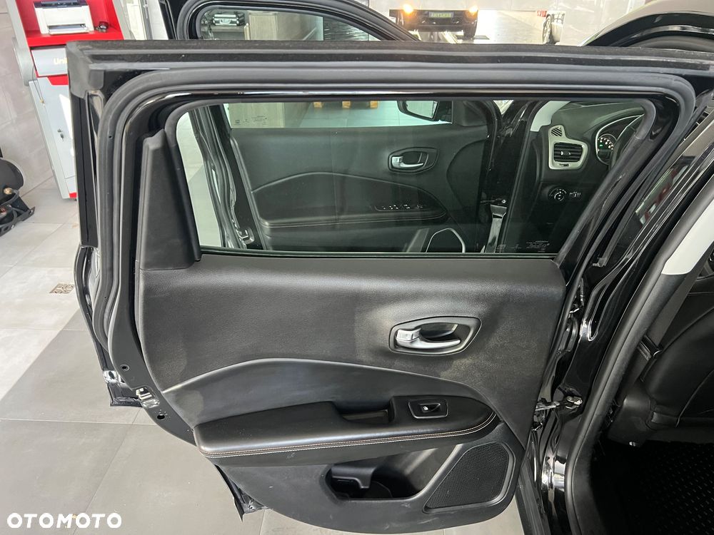 Jeep Compass - 19