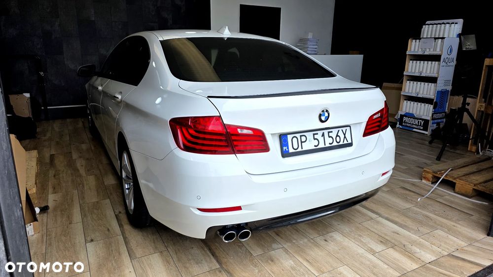 BMW Seria 5 528i Sport-Aut - 9