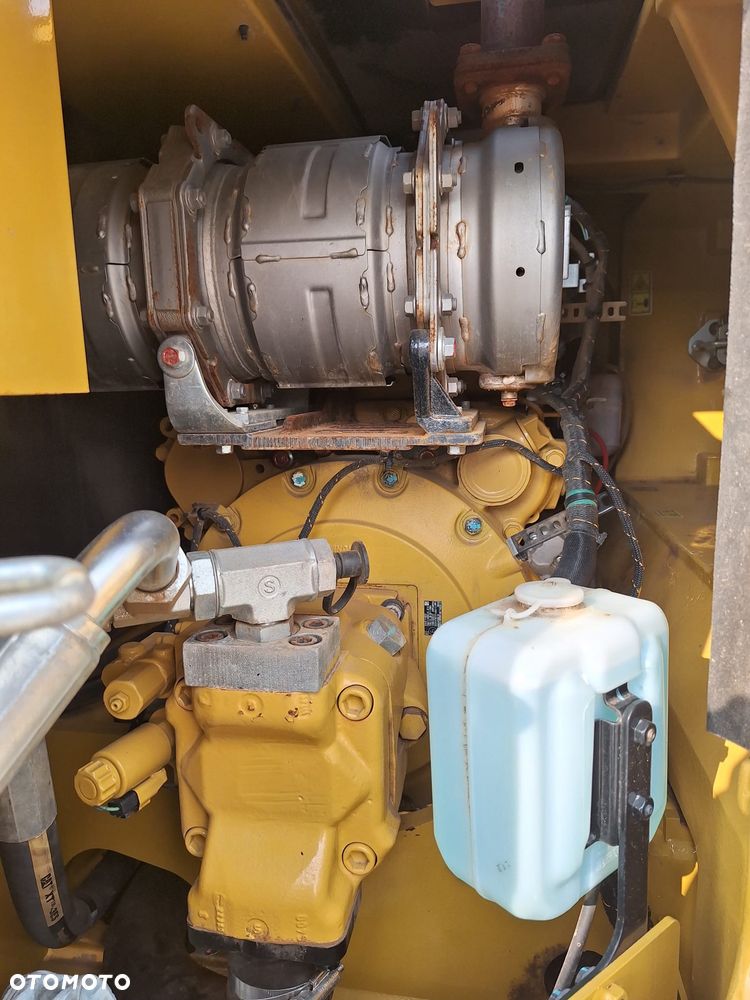 Caterpillar 310 - 8