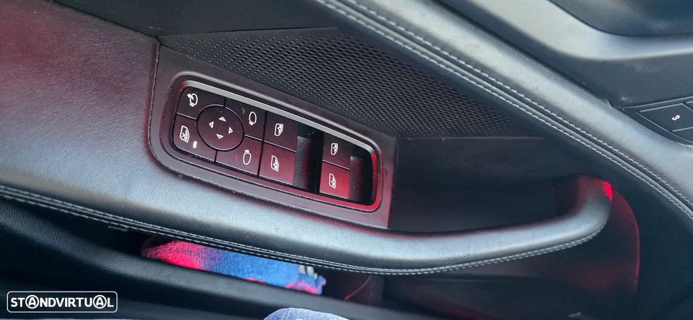 Porsche Taycan Cross Turismo 4 - 30