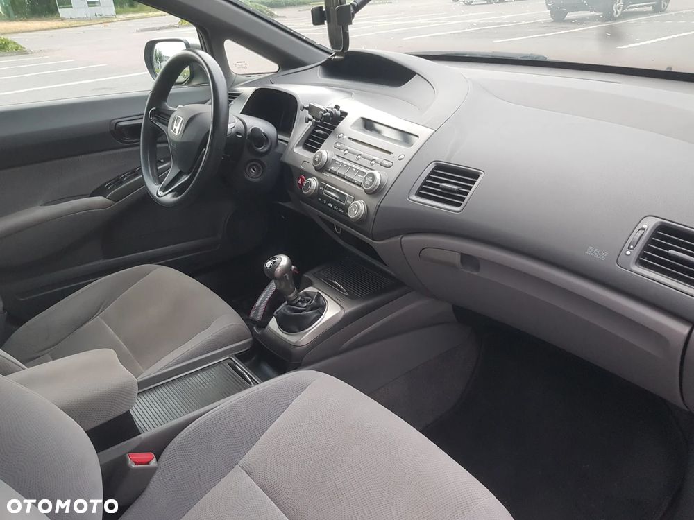 Honda Civic 1.8 Comfort - 9