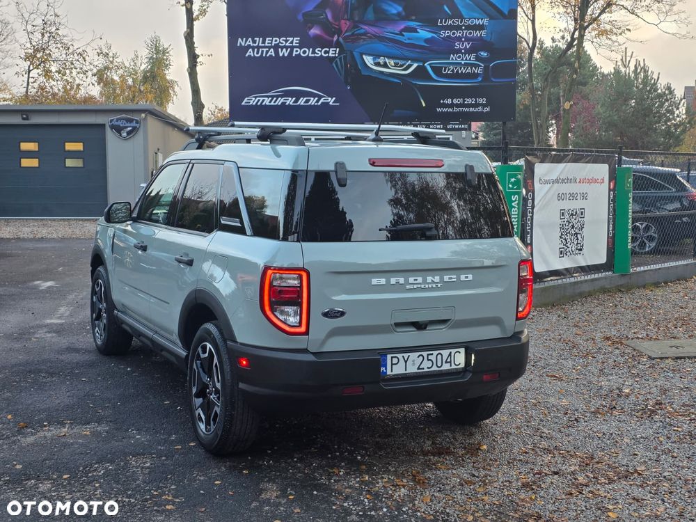 Ford Bronco - 10