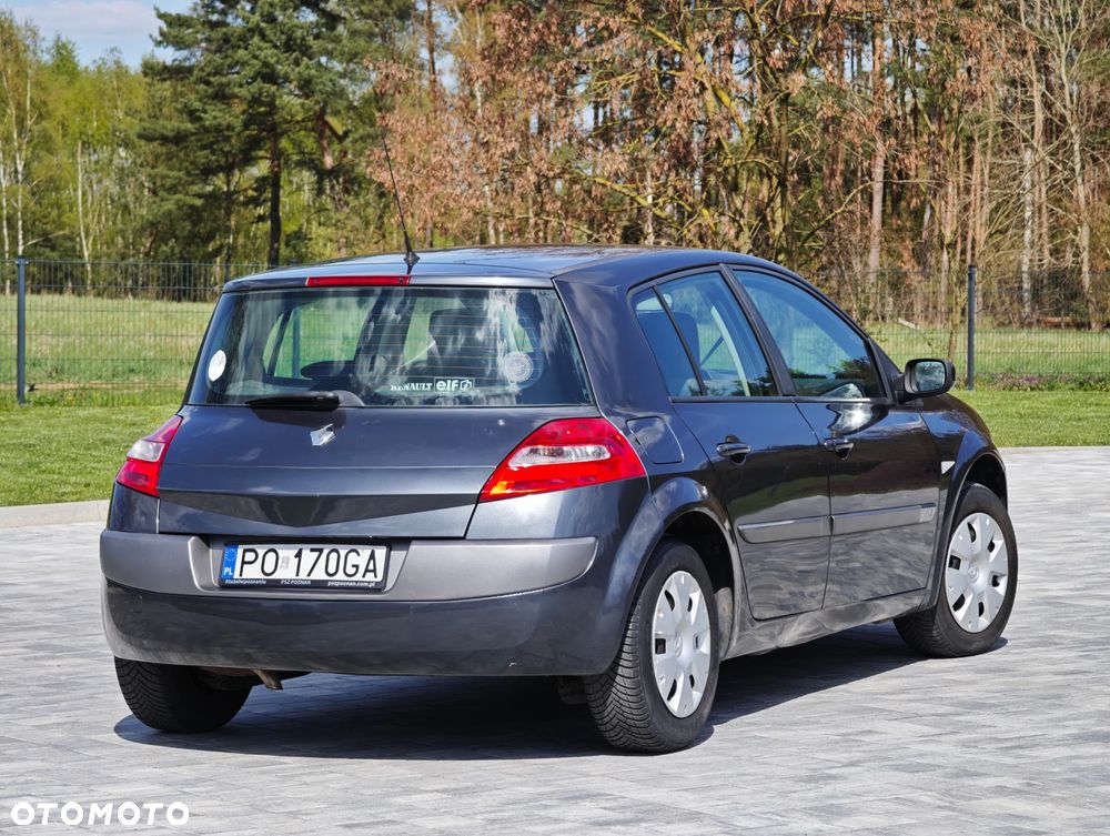 Renault Megane 1.6 Exception - 17