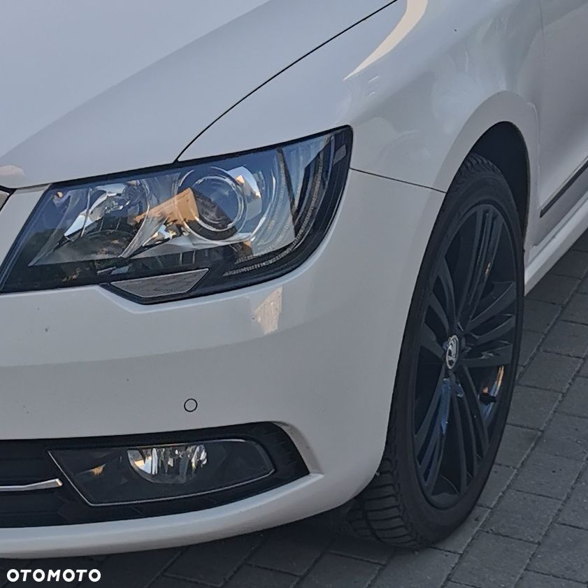 Skoda Superb 2.0 TDI Elegance DSG - 4