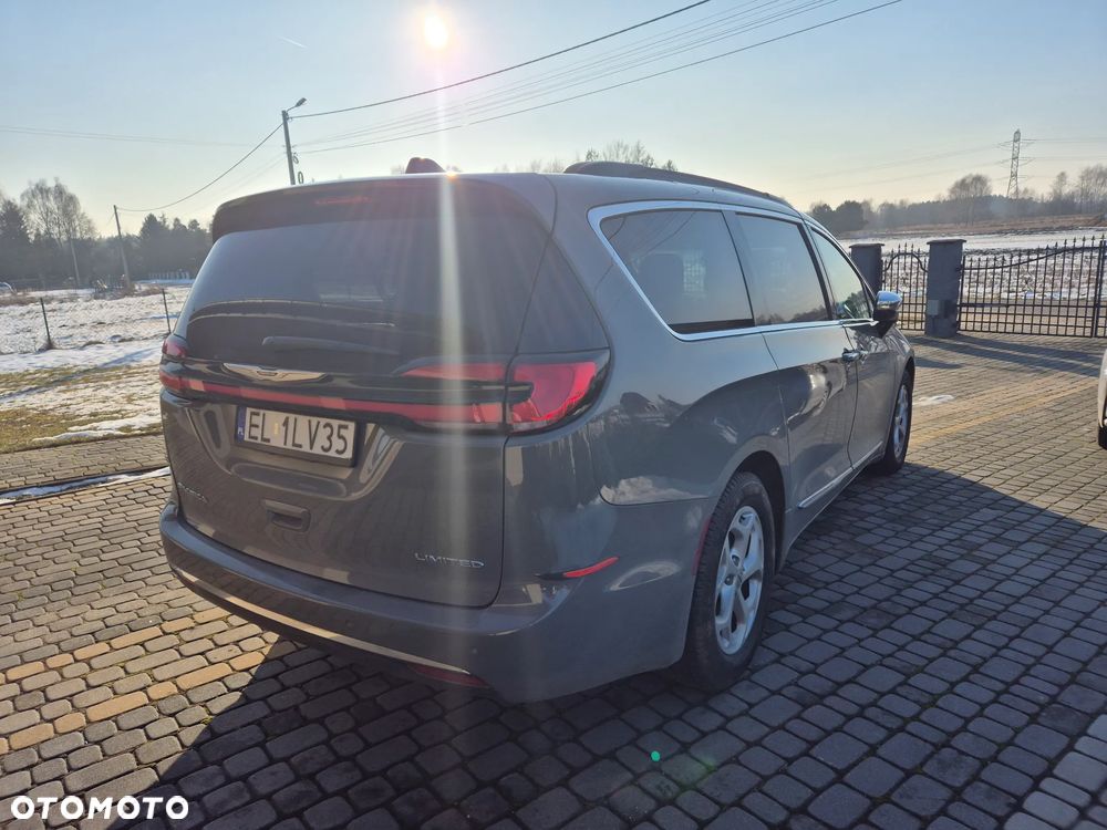 Chrysler Pacifica - 8