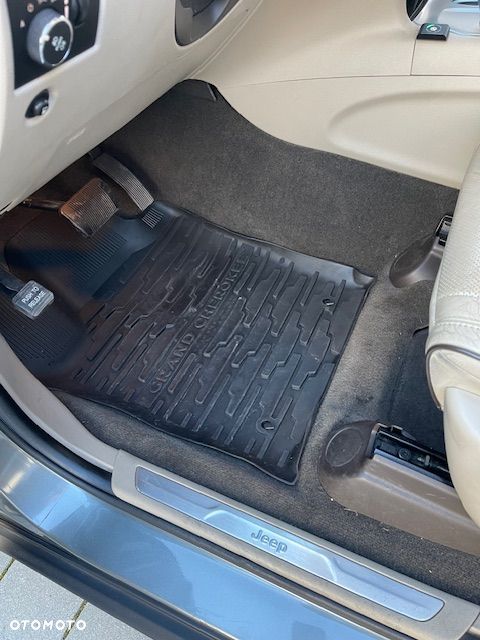 Jeep Grand Cherokee 5.7 V8 Overland - 22