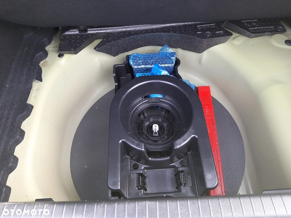 Peugeot 208 1.2 PureTech Allure S&S - 8