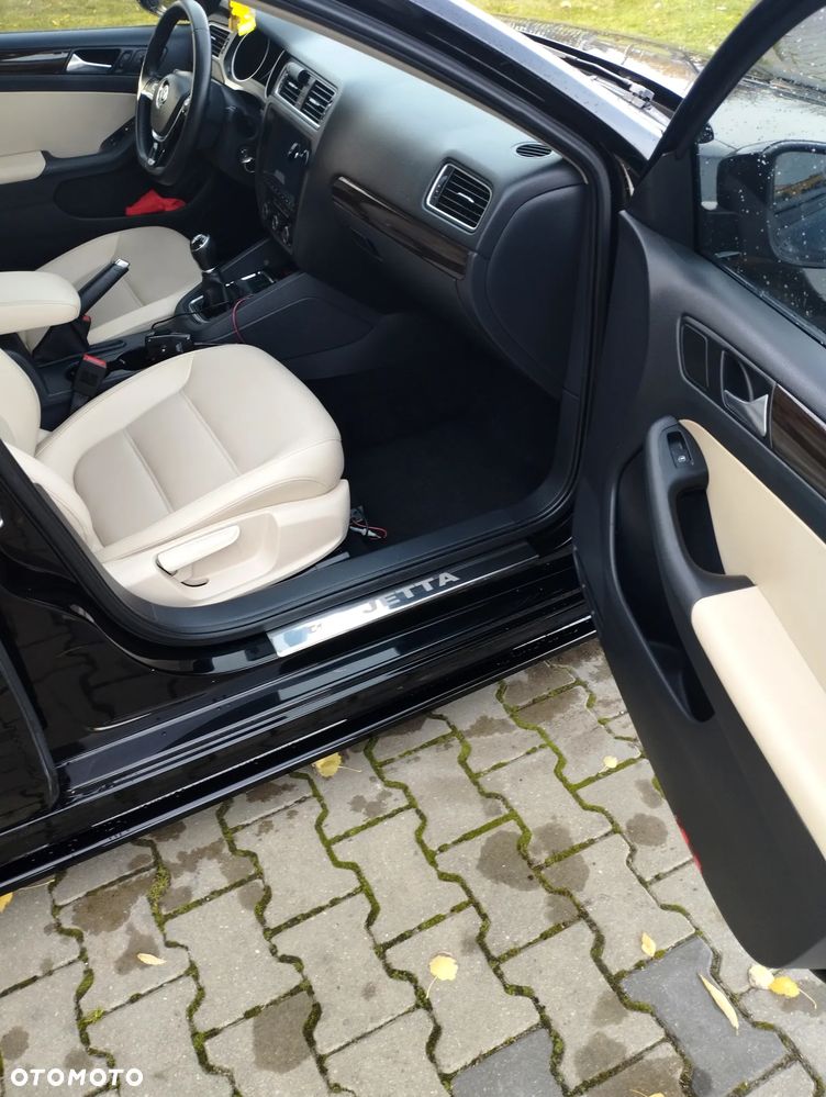 Volkswagen Jetta 2.0 TDI DPF BMT Comfortline - 32