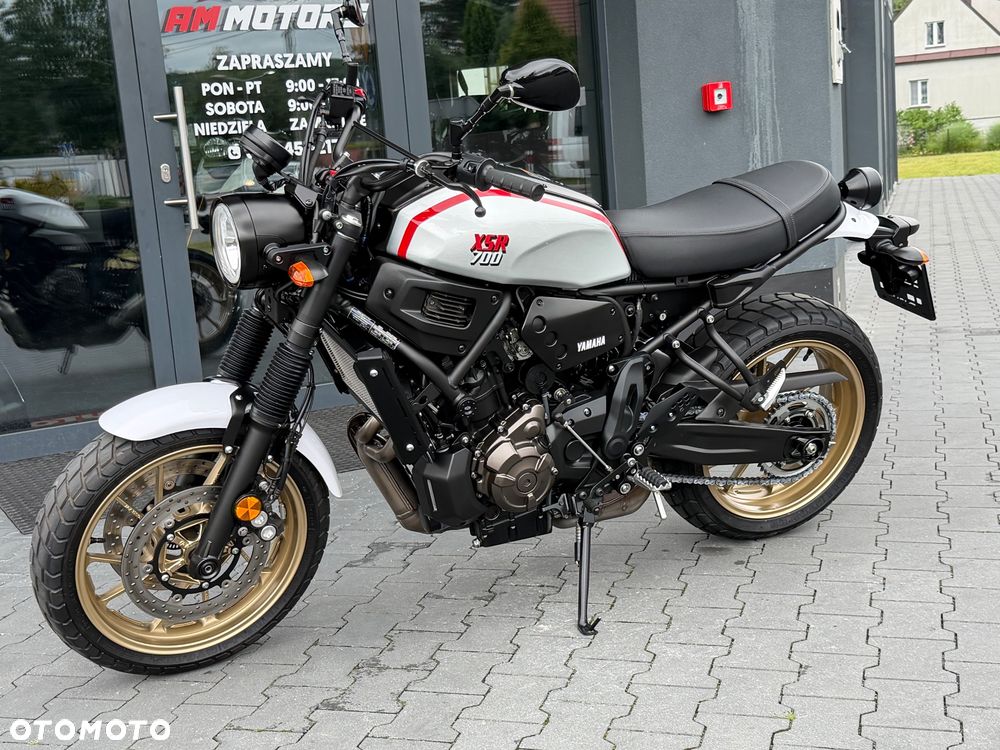 Yamaha XSR - 27
