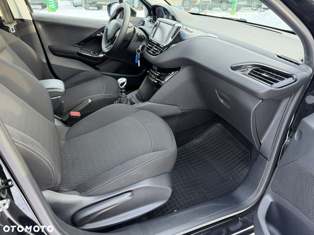 Peugeot 208 BlueHDi 100 Active - 32