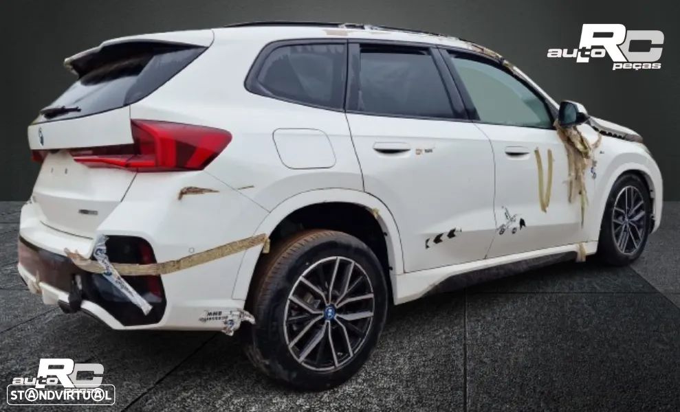 BMW X1 iX1 xDrive 30 Elétrico para peças - 5