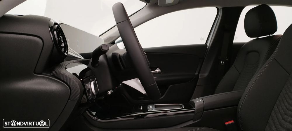 Mercedes-Benz A 200 Standard - 19