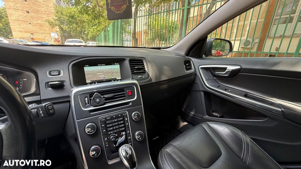 Volvo V60 D4 Geartronic Momentum - 3