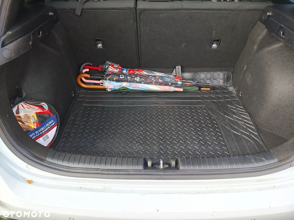 Kia Ceed 1.4 L - 10