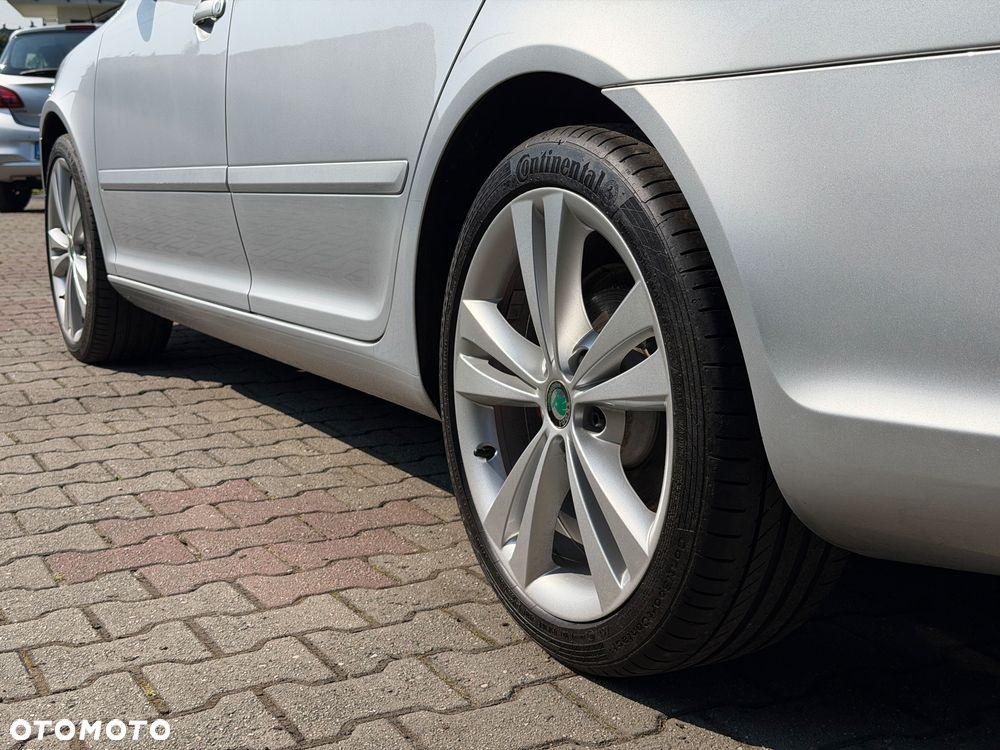 Skoda Octavia 2.0 TSI RS - 15