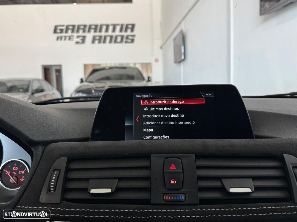BMW 330 e iPerformance Pack M - 24