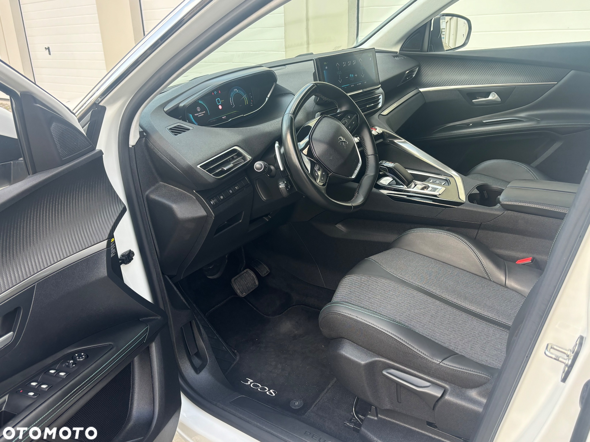 Peugeot 3008 1.6 PureTech Hybrid PHEV Allure Pack S&S EAT8 - 22
