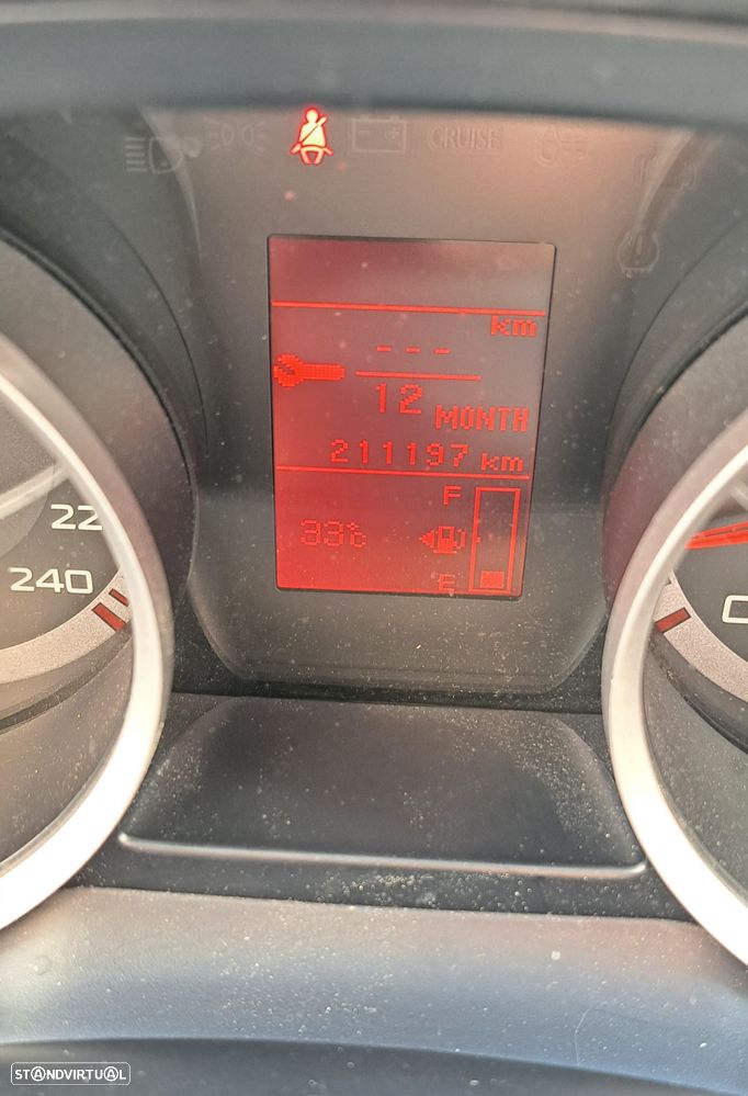 Mitsubishi Lancer 1.5 Invite - 8