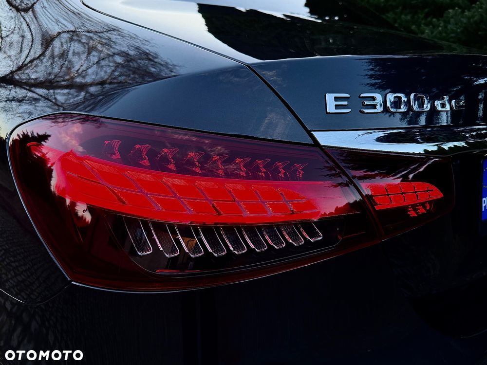 Mercedes-Benz Klasa E 300 de 9G-TRONIC AMG Line - 15