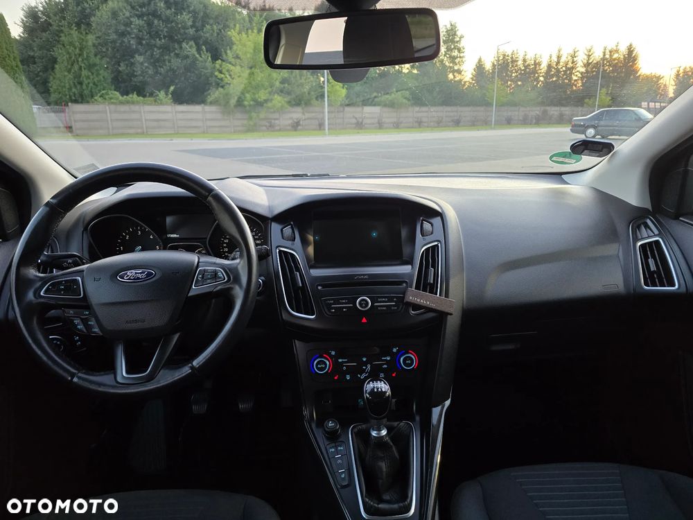 Ford Focus 1.5 TDCi Titanium - 8