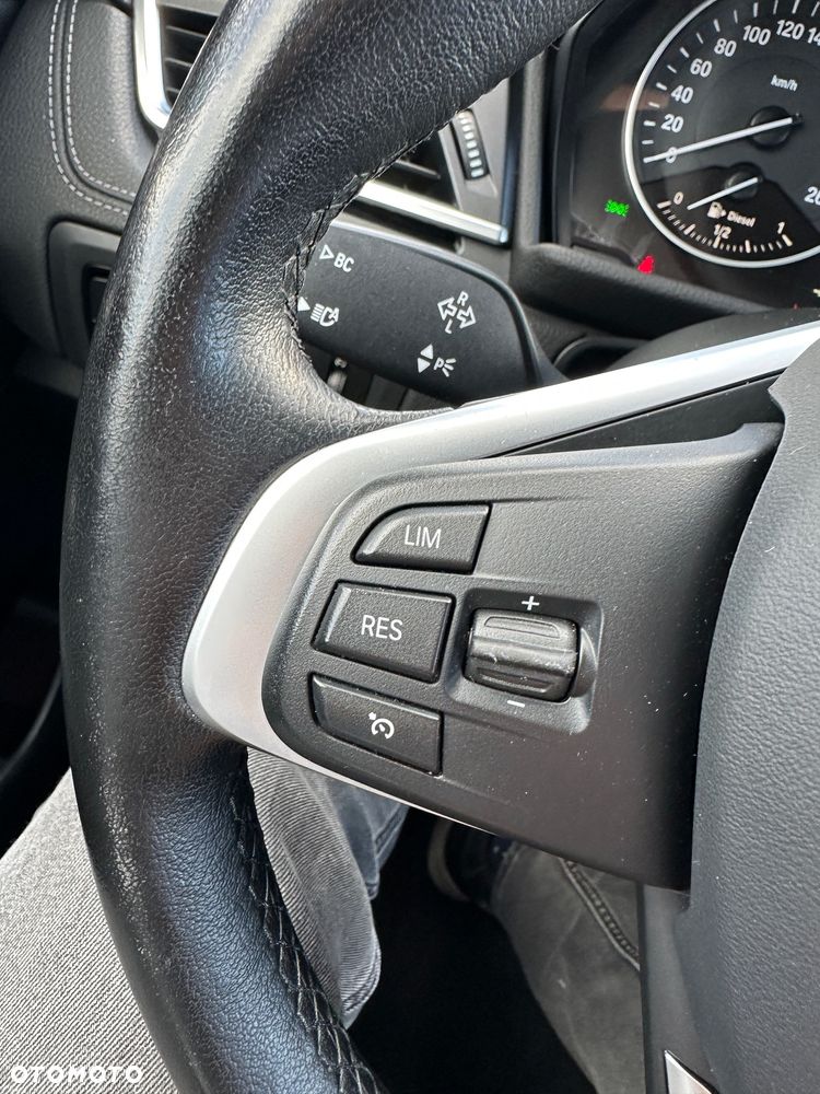 BMW Seria 2 218d - 7