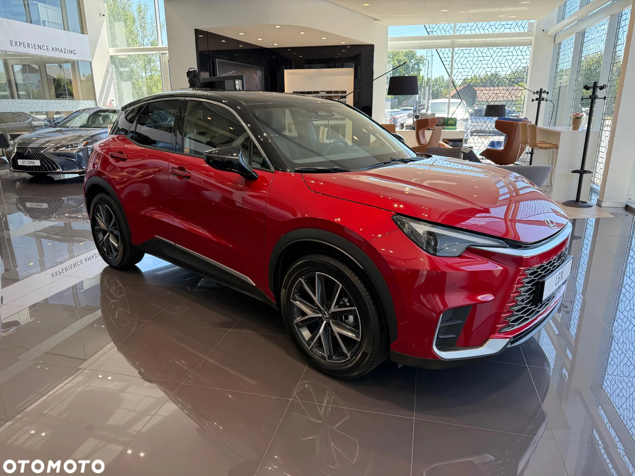 Lexus LBX 1.5 Hybrid Emotion - 2