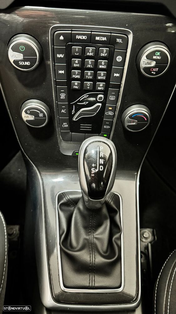 Volvo V40 2.0 D2 Momentum Geartronic - 16